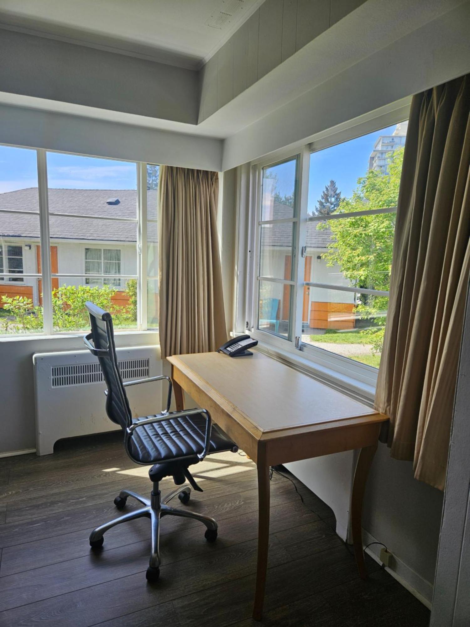 2400 Motel Vancouver Exterior photo