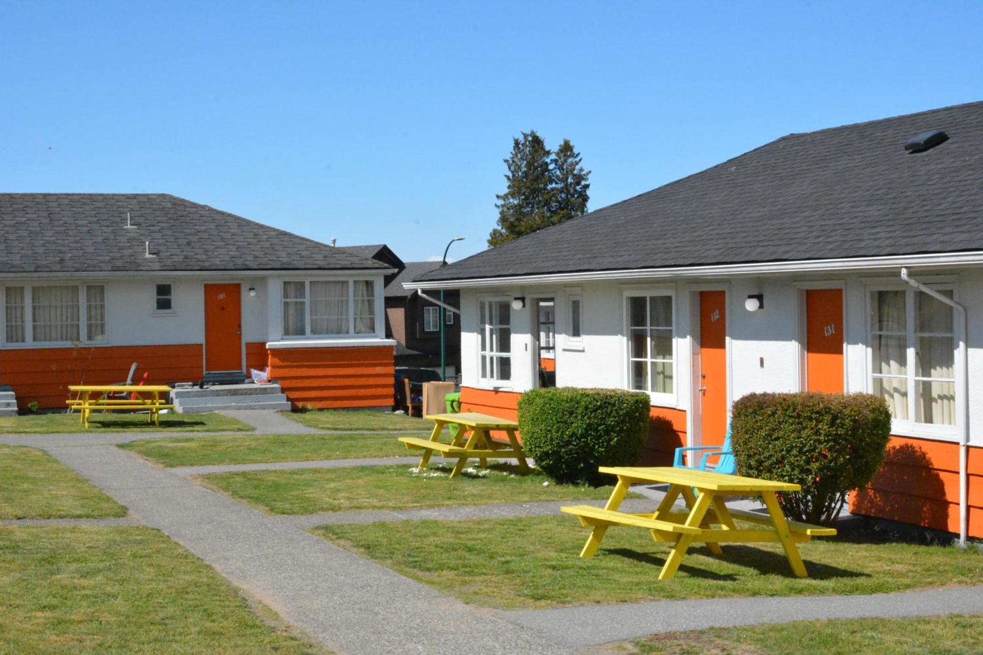 2400 Motel Vancouver Exterior photo